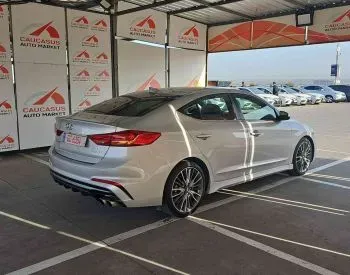 Hyundai Elantra 2017 თბილისი