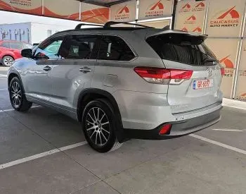 Toyota Highlander 2018 თბილისი