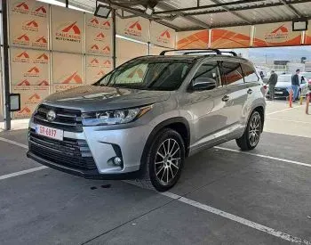 Toyota Highlander 2018 თბილისი