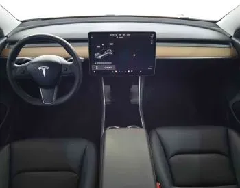 Tesla Model 3 2020 თბილისი