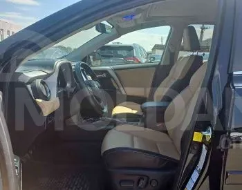 Toyota RAV4 2.5L 2016 Тбилиси - изображение 8