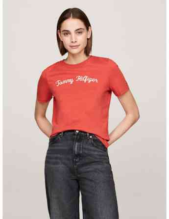 Tommy Hilfiger - REG SCRIPT C-NK SS Tbilisi