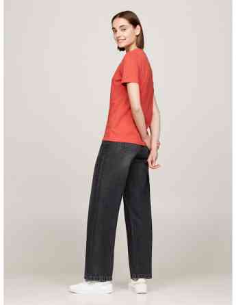 Tommy Hilfiger - REG SCRIPT C-NK SS Tbilisi