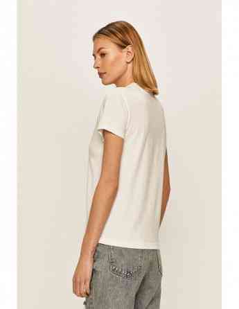 VANS - Flying V Crew Tee Tbilisi