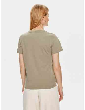 GUESS - SS CN BOXY LOGO TEE Тбилиси