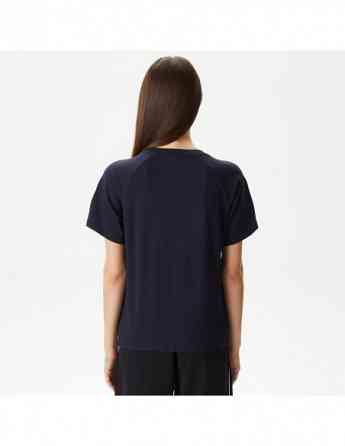 Lacoste - Lacoste Women's Relaxed Fit V-Neck T-Shirt Tbilisi
