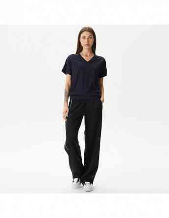 Lacoste - Lacoste Women's Relaxed Fit V-Neck T-Shirt Tbilisi