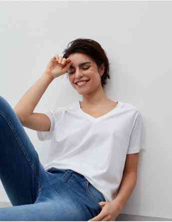 MO Fashion - V-NECK T-SHIRT Tbilisi