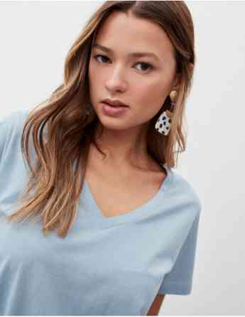 MO Fashion - V-NECK T-SHIRT Tbilisi