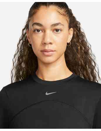 NIKE - W NK SWIFT ELMNT DF UV CRW TOP Tbilisi