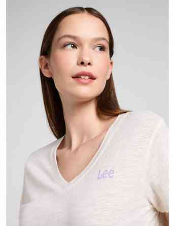 Lee - V NECK TEE Tbilisi