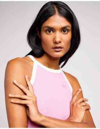 Lee - CROPPED HALTER TOP Tbilisi