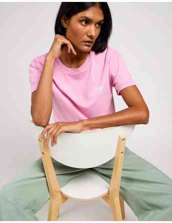 Lee - RELAXED CREW TEE Tbilisi
