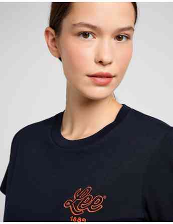 Lee - SMALL LOGO TEE Tbilisi