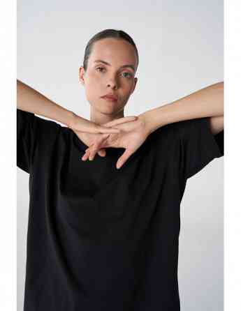 HUMMEL - REGINA OVERSIZE SHORT SLEEVE T-SHIRT Tbilisi