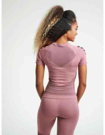 HUMMEL - HUMMEL FIRST SEAMLESS JERSEY S/S W Tbilisi