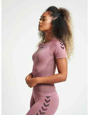 HUMMEL - HUMMEL FIRST SEAMLESS JERSEY S/S W Tbilisi