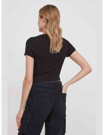 Tommy Jeans - TJW SLIM CRP SCRIPT TEE თბილისი