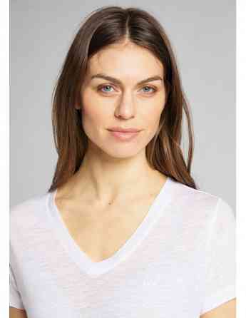 Lee - V NECK TEE თბილისი