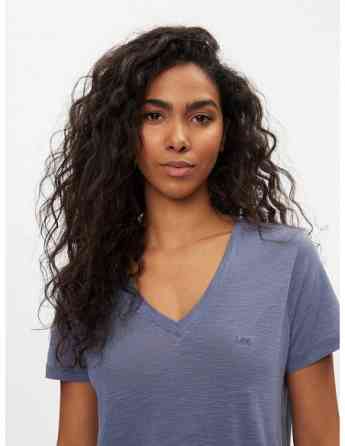 Lee - V NECK TEE თბილისი