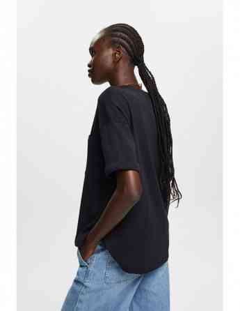 ESPRIT - Oversized t-shirt with a patch pocket Tbilisi
