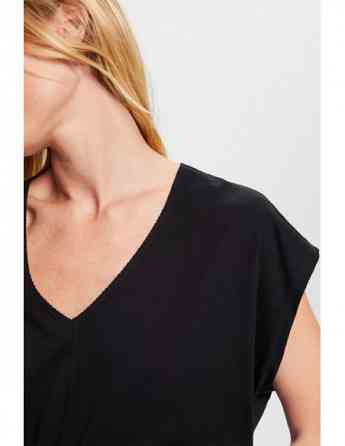 ESPRIT - V-neck T-shirt with decorative stitch, 100% cotton Tbilisi