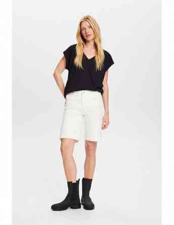 ESPRIT - V-neck T-shirt with decorative stitch, 100% cotton Tbilisi