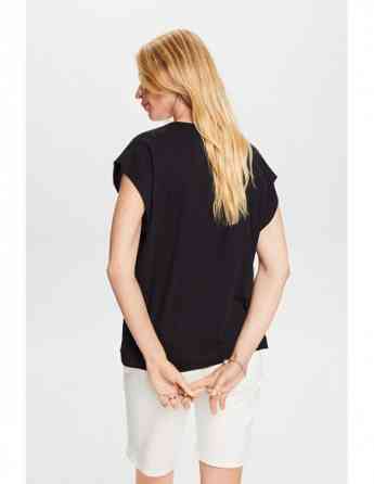 ESPRIT - V-neck T-shirt with decorative stitch, 100% cotton Tbilisi