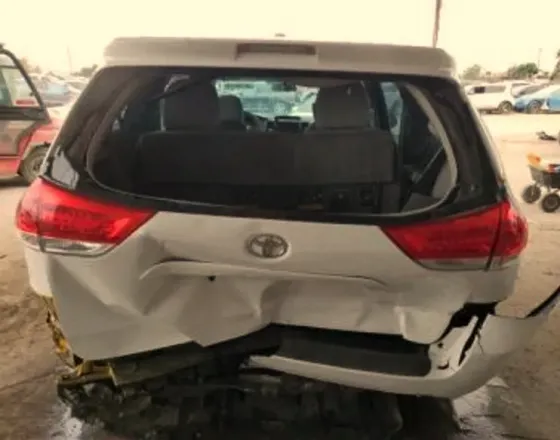Toyota Sienna 2013 Tbilisi
