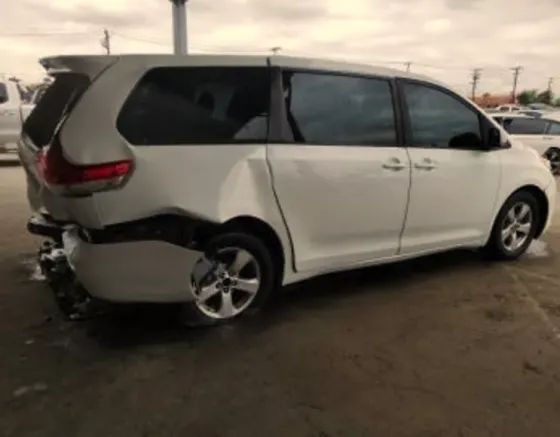 Toyota Sienna 2013 Tbilisi