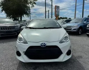 Toyota Prius C 2015 თბილისი