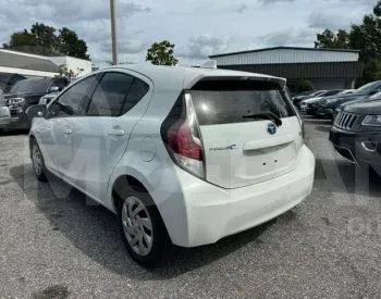 Toyota Prius C 1.5L 2015 Тбилиси - изображение 7