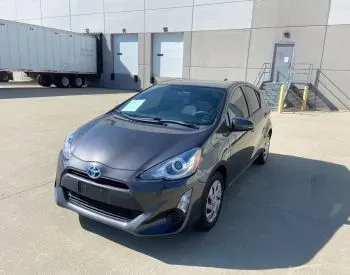 Toyota Prius C 2015 თბილისი