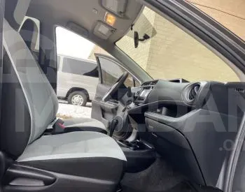 Toyota Prius C 1.5L 2015 Тбилиси - изображение 6
