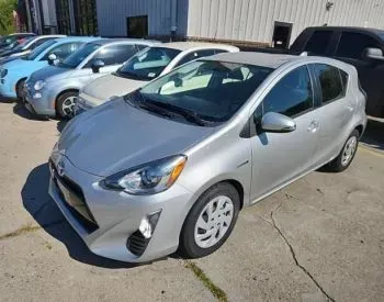 Toyota Prius C 2016 თბილისი