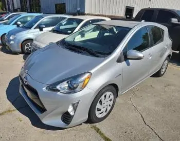 Toyota Prius C 2016 თბილისი