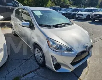 Toyota Prius C 1.5L 2016 Тбилиси - изображение 5
