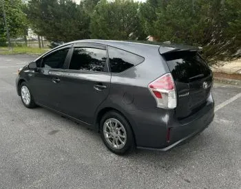 Toyota Prius V 2017 თბილისი