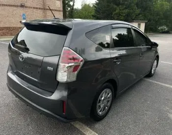 Toyota Prius V 2017 თბილისი