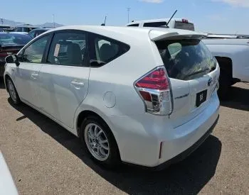 Toyota Prius V 2017 თბილისი