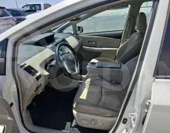 Toyota Prius V 1.8L 2017 Тбилиси - изображение 4