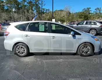 Toyota Prius V 1.8L 2016 Тбилиси - изображение 2