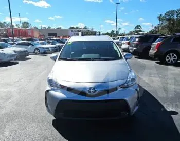 Toyota Prius V 1.8L 2016 Тбилиси - изображение 1