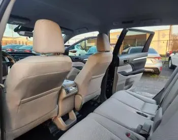 Toyota Highlander 2018 Тбилиси