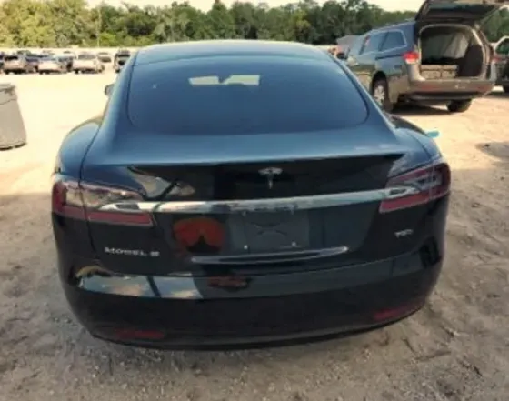 Tesla Model S 2018 Тбилиси