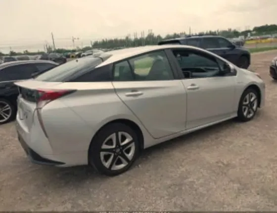 Toyota Prius 2018 Тбилиси