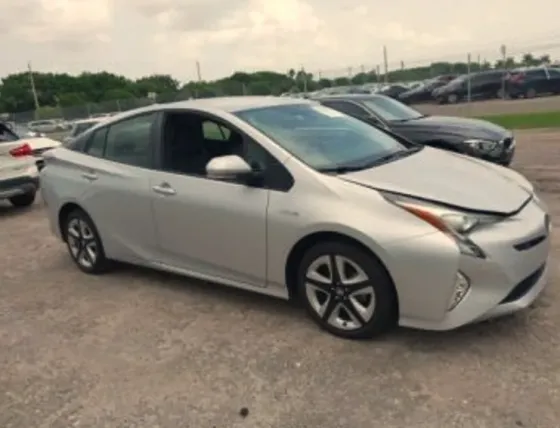 Toyota Prius 2018 Тбилиси