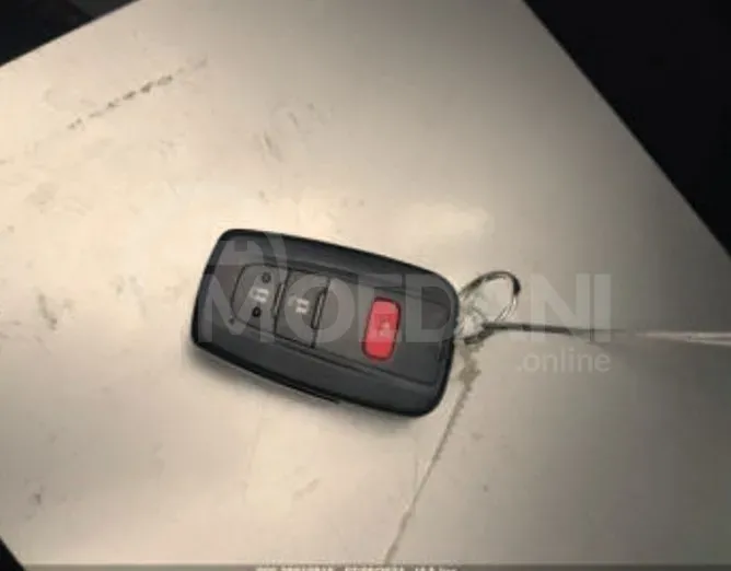 Toyota Prius 1.8L 2018 Тбилиси - изображение 10