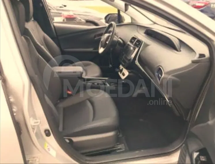 Toyota Prius 1.8L 2018 Тбилиси - изображение 5