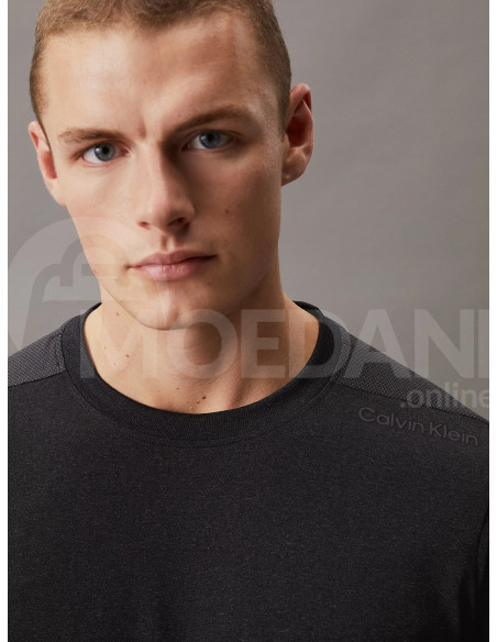 CALVIN KLEIN - WO - SEAMLES/S S/S T-SHIRT Тбилиси - изображение 3